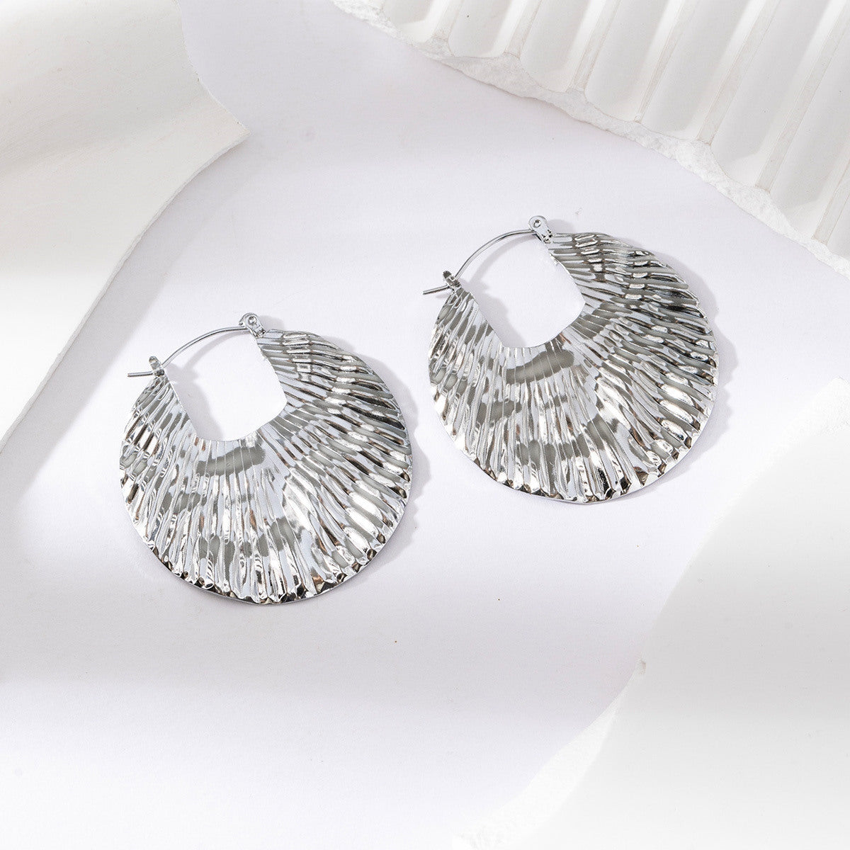 Lovelika Boucles d'oreilles créoles Ingrid Silver TU