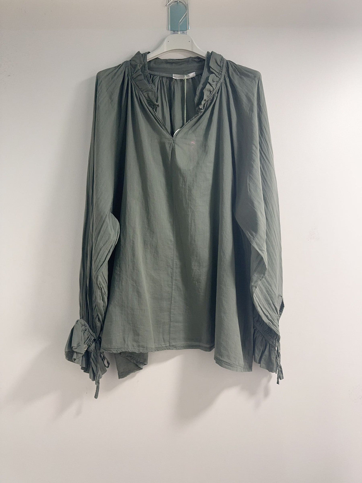 Happy Look Long -transparent long sleeve cotton sail blouse Kaki TU