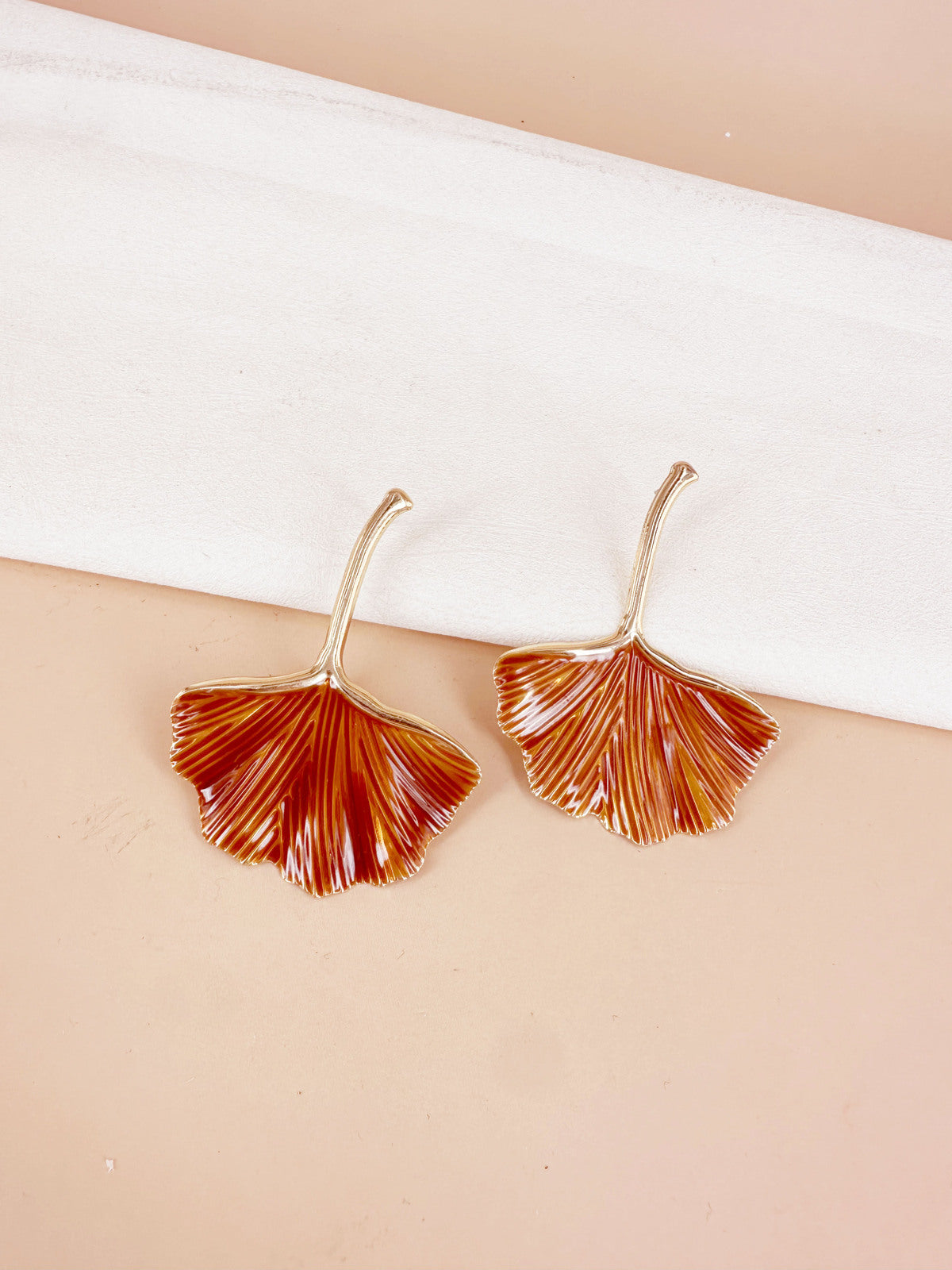 D Bijoux Ginkgo leaf earrings Brown TU