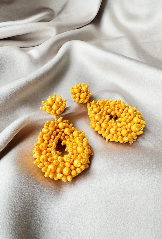 D Bijoux Hand-embroidered pearl earrings Yellow TU