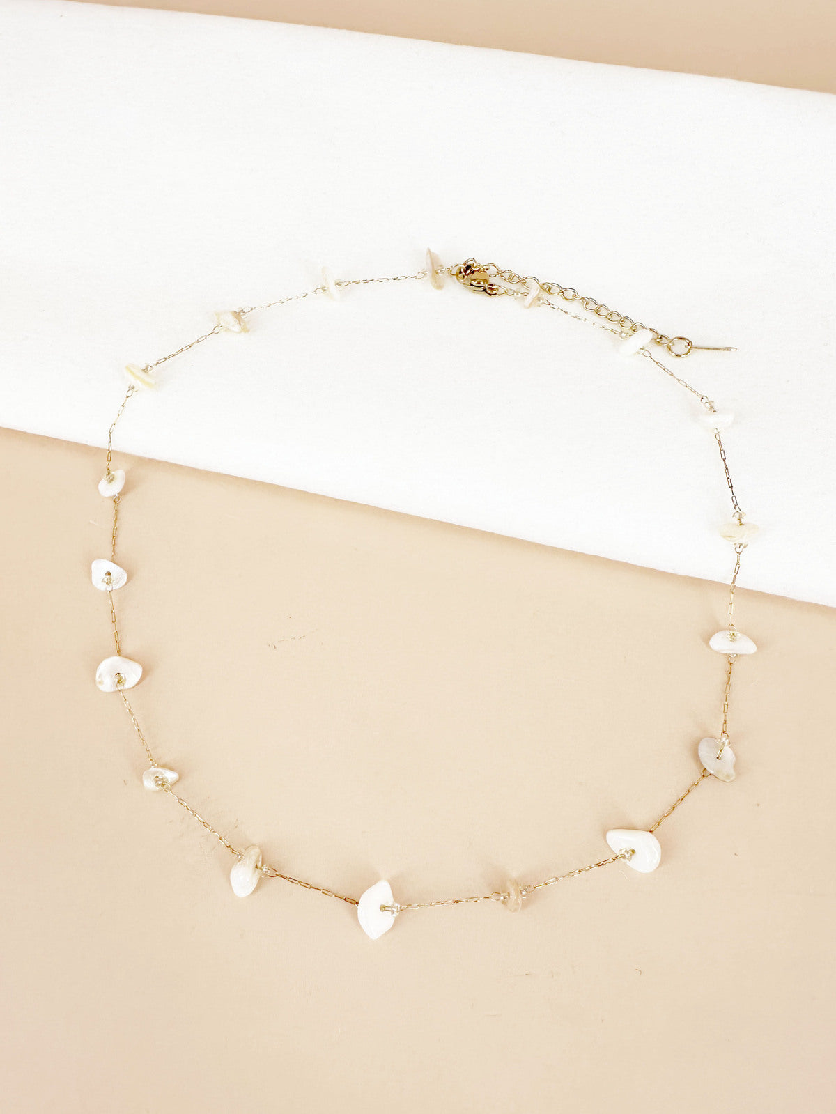 D Bijoux Mother-of-pearl chain necklace White TU
