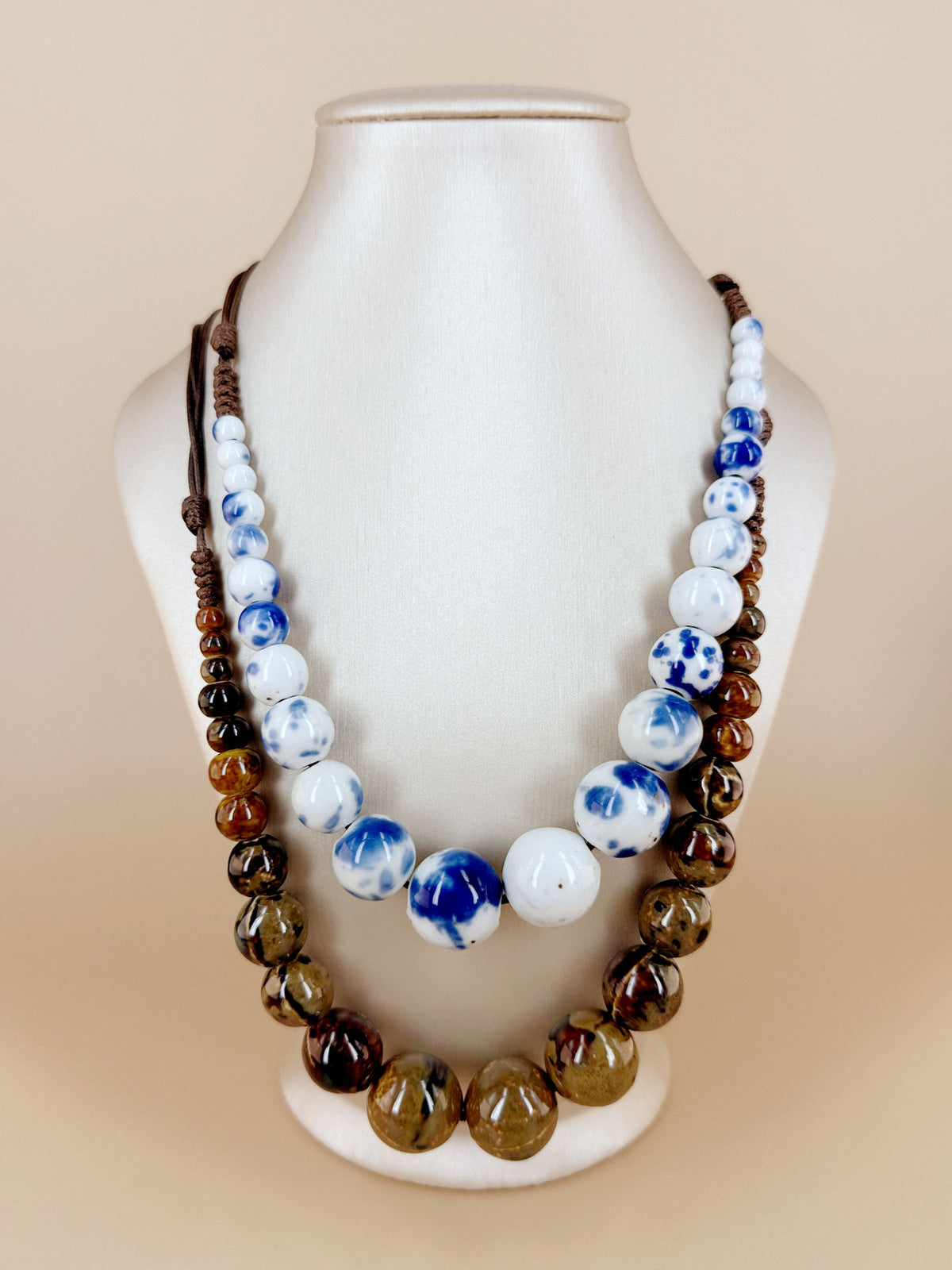 D Bijoux Ceramic and enamel pearls necklace Brown TU