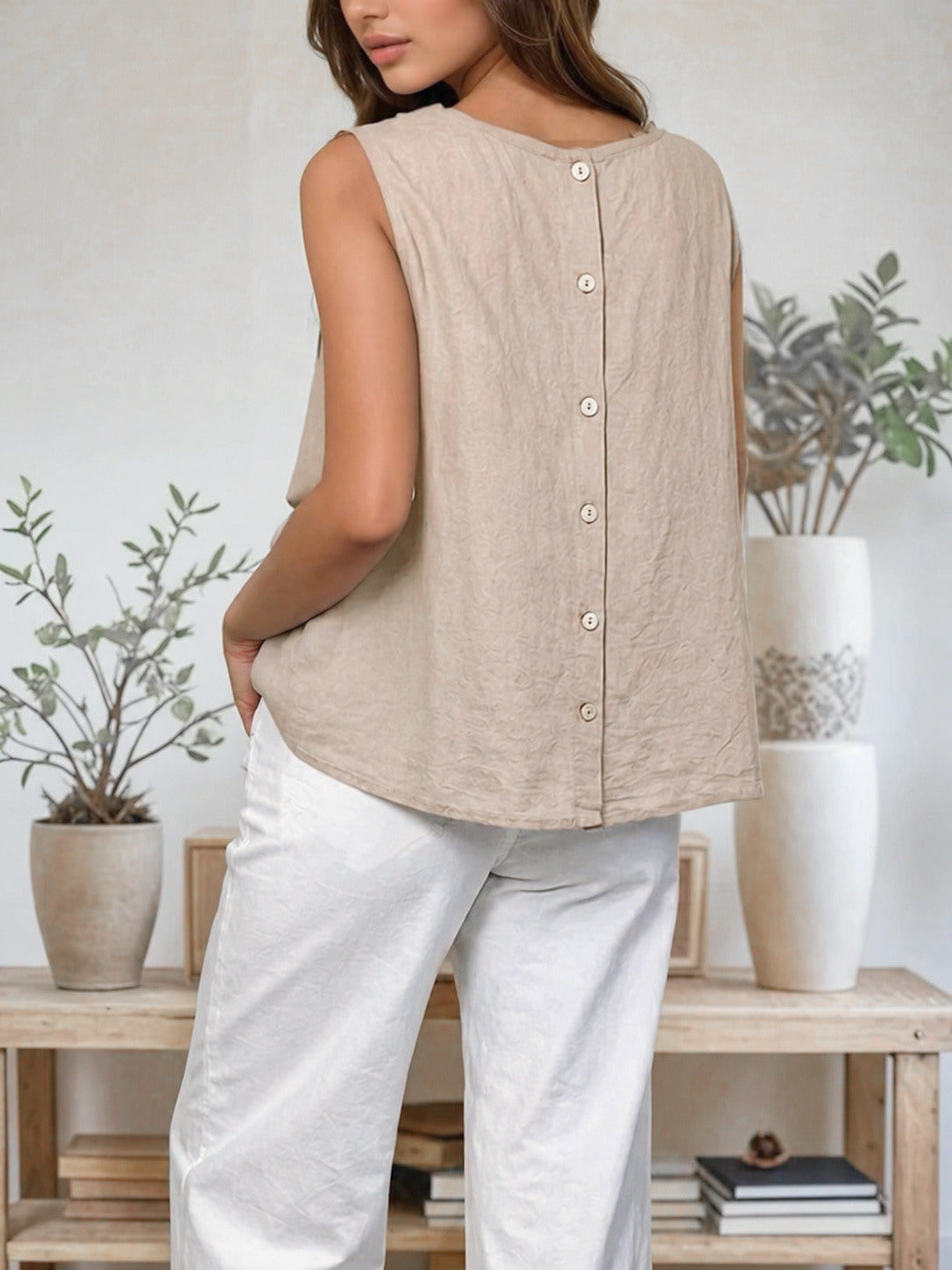 Zafa Flowy viscose top with a fully buttoned back Beige TU